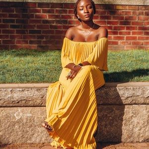 CHICWISH Women’s Mustard Yellow Off the Shoulder Pleated Maxi Dress